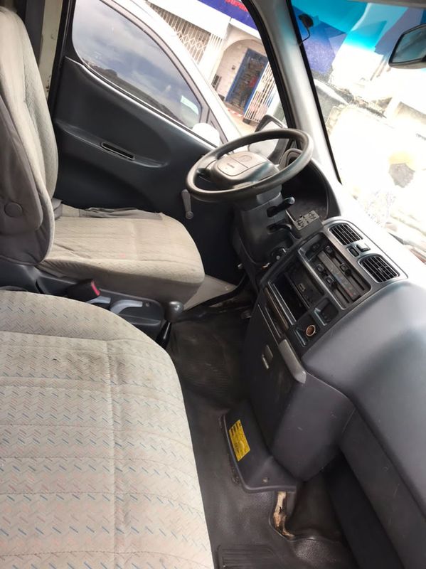 Thumbnail 3 of 1999 Toyota HiAce